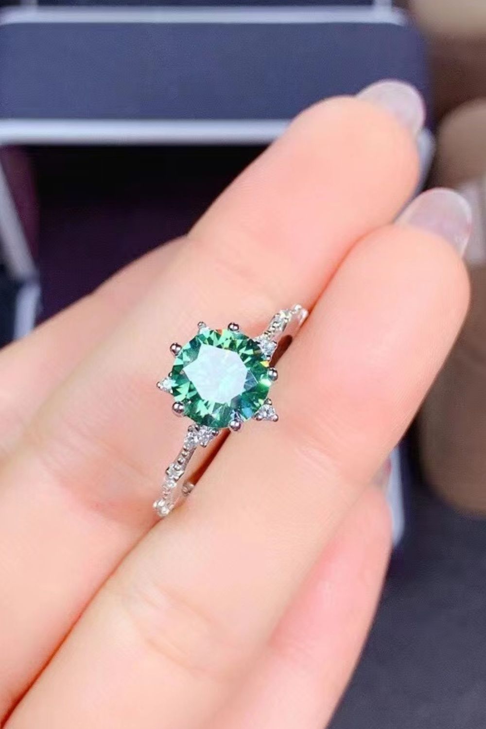 468db05380cf40e9b2d2cf760b66f3db-Max