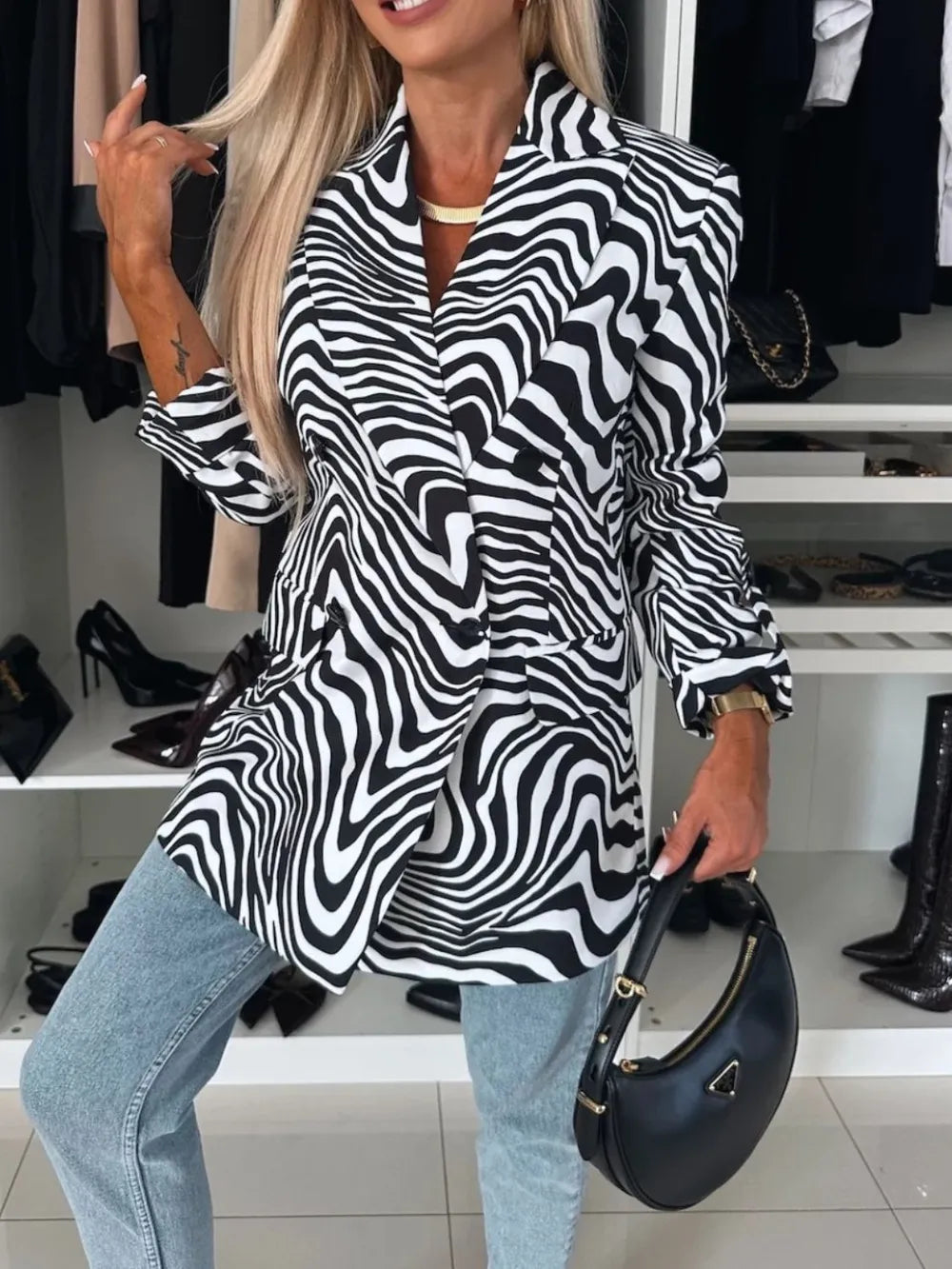 22e520ba-d1a7-4481-a67f-27255e0c59b0-Max