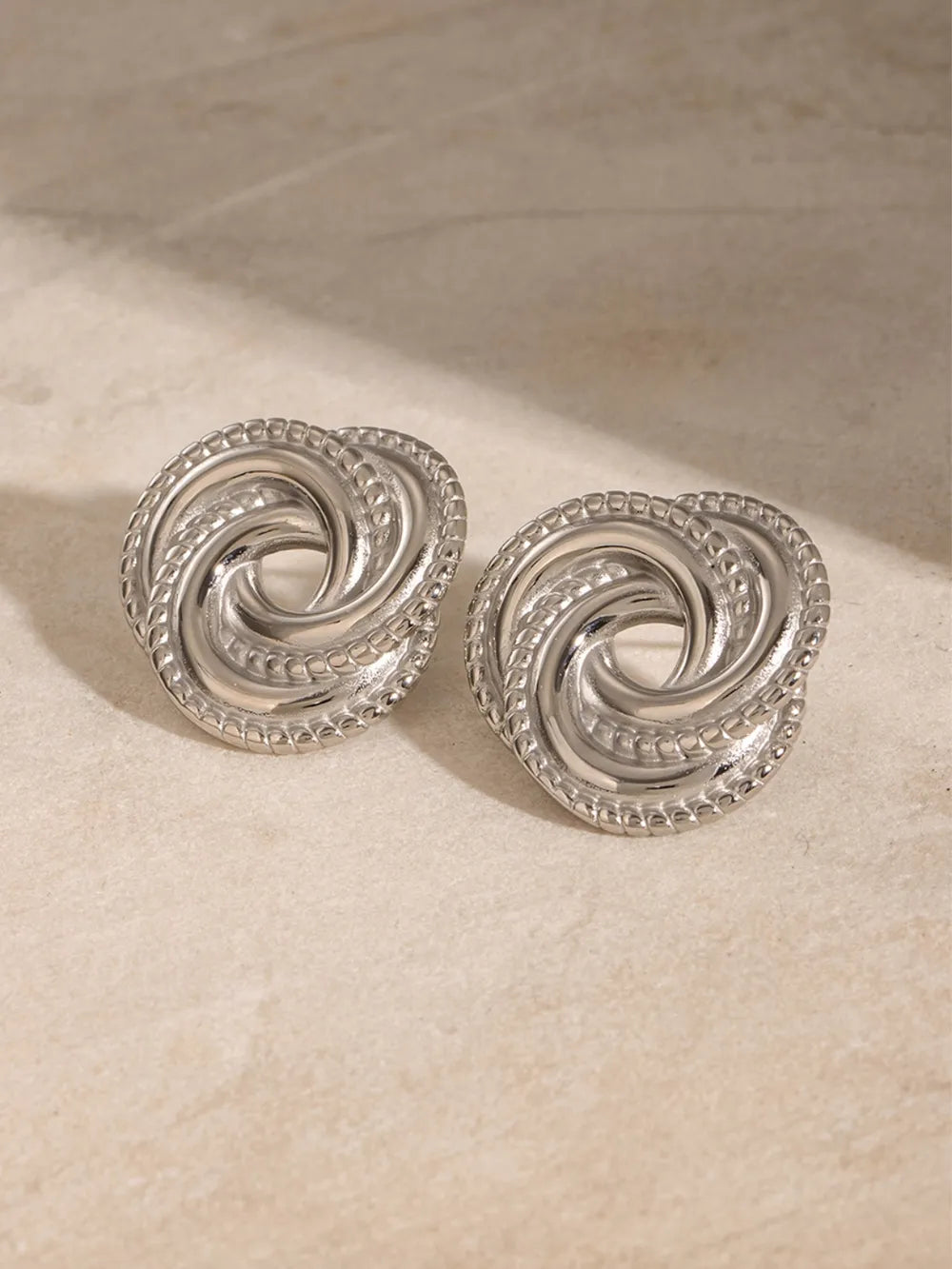 eac01c31-95bd-42c4-803f-4a9a24d2a97b-Max